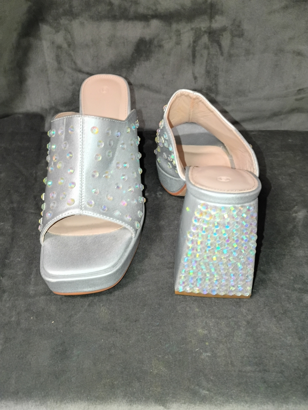Hand Jeweled Women’s Silver Iridescent Gem Platform Mules Size 6 NWOT - Picture 8 of 8